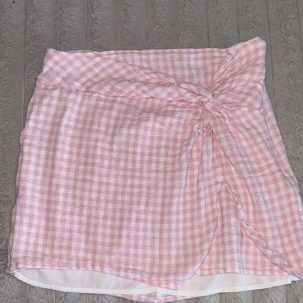 Hollister  Ultra High Rise Pink Gingham Tie-Front Women's Skirt Size M🌸